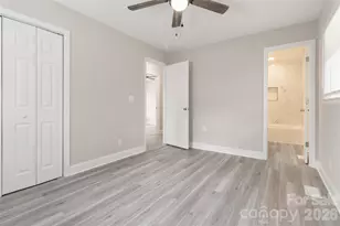 6726 Barrington Dr, Charlotte, NC 28215 - Photo 15