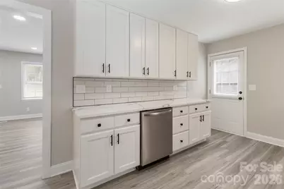 6726 Barrington Drive, Charlotte, NC 28215 - Photo 7