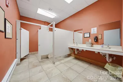 1001 W Avenue NW, Lenoir, NC 28645 - Photo 35