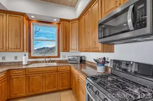 933 Thunder Ridge Ln, Lenoir, NC 28645 - Photo 15