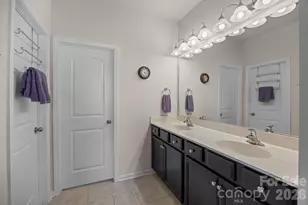 7902 Meridale Forest Dr, Charlotte, NC 28269 - Photo 29