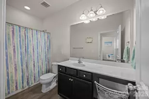 7902 Meridale Forest Dr, Charlotte, NC 28269 - Photo 11