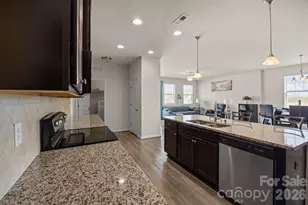 7902 Meridale Forest Dr, Charlotte, NC 28269 - Photo 19