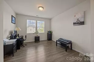 7902 Meridale Forest Dr, Charlotte, NC 28269 - Photo 13