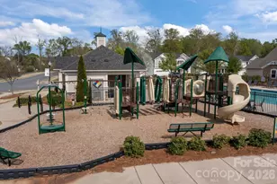 7902 Meridale Forest Dr, Charlotte, NC 28269 - Photo 43