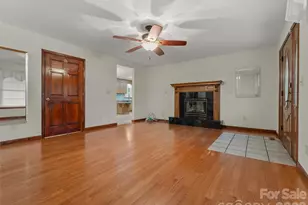 476 Jackson Loop Rd, Flat Rock, NC 28731 - Photo 3