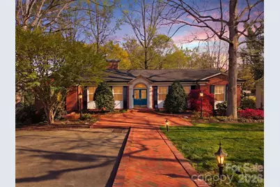 1064 6th Avenue NW, Hickory, NC 28601 - Photo 1