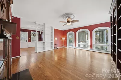 1064 6th Avenue NW, Hickory, NC 28601 - Photo 7