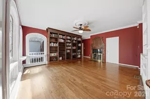 1064 6th Ave NW, Hickory, NC 28601 - Photo 9