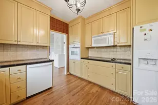 1064 6th Ave NW, Hickory, NC 28601 - Photo 17