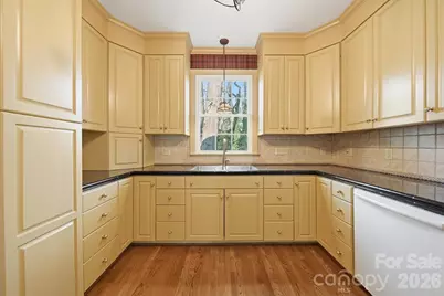 1064 6th Avenue NW, Hickory, NC 28601 - Photo 15