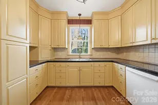 1064 6th Ave NW, Hickory, NC 28601 - Photo 15