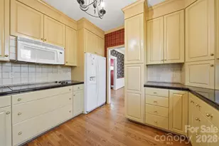 1064 6th Ave NW, Hickory, NC 28601 - Photo 19