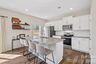 132 Ridgeview Ln, Mars Hill, NC 28754 - Photo 5