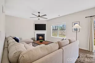 132 Ridgeview Ln, Mars Hill, NC 28754 - Photo 9