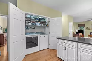 200 Windsor Forest Cir, Fletcher, NC 28732 - Photo 21