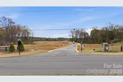 1821 Gkn Way, Newton, NC 28658 - Photo 3