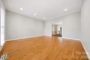 3704 8th St Pl NW, Hickory, NC 28601 - Photo 5