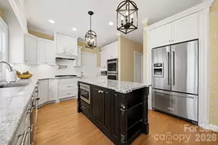 3704 8th St Pl NW, Hickory, NC 28601 - Photo 9