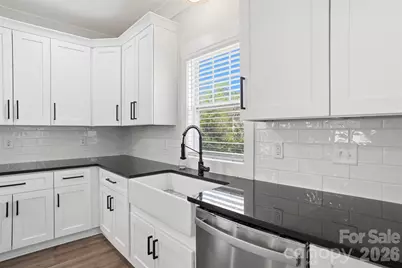 302 Lima Avenue, Charlotte, NC 28208 - Photo 7