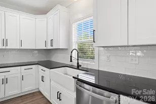 302 Lima Ave, Charlotte, NC 28208 - Photo 9