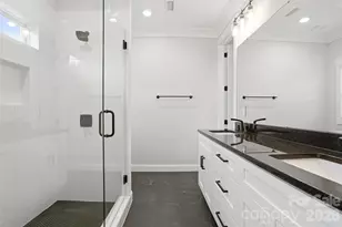 302 Lima Ave, Charlotte, NC 28208 - Photo 25