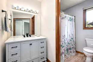 4 Zachary Ridge Rd, Asheville, NC 28804 - Photo 19