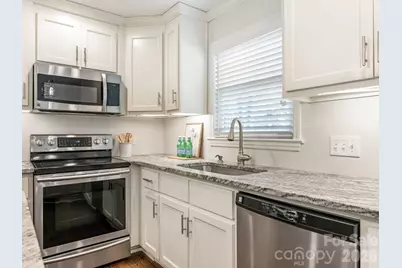 6706 Brynwood Drive, Charlotte, NC 28220 - Photo 11