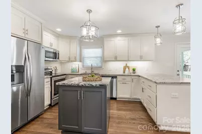 6706 Brynwood Drive, Charlotte, NC 28220 - Photo 9