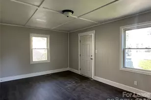 331 W Bingham St, Statesville, NC 28677 - Photo 7