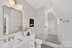 914 Edinburgh Ln, Charlotte, NC 28209 - Photo 31