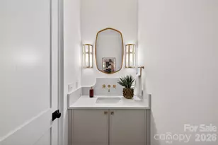 914 Edinburgh Ln, Charlotte, NC 28209 - Photo 13