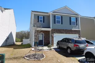 8112 Clairwood Dr, Charlotte, NC 28269 - Photo 3