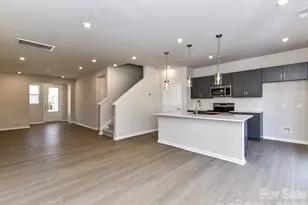 3041 Hutton Gdns Ln, Charlotte, NC 28269 - Photo 7