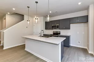 3041 Hutton Gdns Ln, Charlotte, NC 28269 - Photo 9