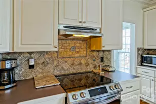 187 Fox Den Cir, Statesville, NC 28677 - Photo 9