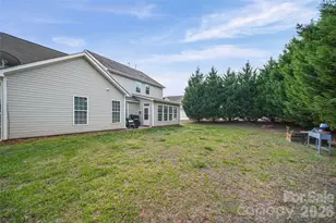 2001 Lake Vista Drive, Mount Holly, NC 28120 - Photo 19