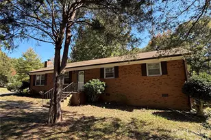 201 Allison Dr, Matthews, NC 28104 - Photo 3