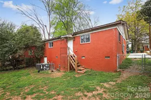 1019 Lewiston Ave, Charlotte, NC 28208 - Photo 3