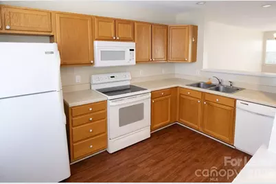 10034 Pergola View Court, Charlotte, NC 28213 - Photo 3