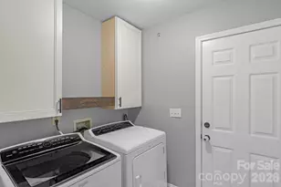 2503 Bathgate Ln, Matthews, NC 28105 - Photo 17