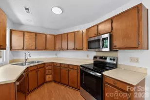 100 Steuben Dr, Huntersville, NC 28078 - Photo 5