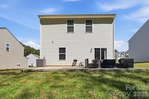 9528 Weikert Rd, Charlotte, NC 28215 - Photo 29