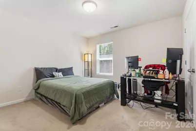 9528 Weikert Road, Charlotte, NC 28215 - Photo 17