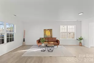 2440 Reid Oaks Dr, Charlotte, NC 28208 - Photo 3