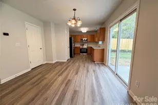 2312 Meadecroft Rd, Charlotte, NC 28214 - Photo 9