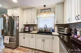 324 Picketts Cir, Indian Trail, NC 28079 - Photo 9