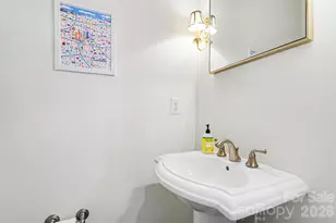 6705 Louisburg Square Ln, Charlotte, NC 28210 - Photo 13