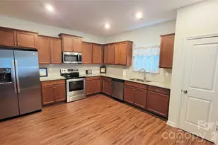 343 Ox Bow Cir, Mount Holly, NC 28120 - Photo 7