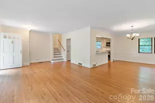 4215 Chelmsford Rd, Charlotte, NC 28211 - Photo 3